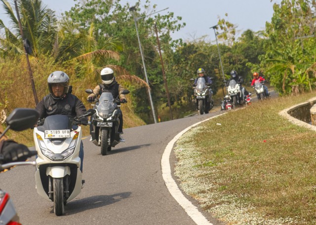 Honda West Java Heritage Ride: Menjelajahi Keindahan dan Warisan Jawa Barat Bersama Line Up Motor Matic Premium Honda
